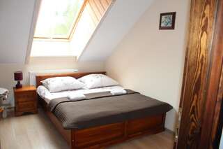 Отели типа «постель и завтрак» Dom Malowany Ветлина Небольшой двухместный номер с 1 кроватью-5